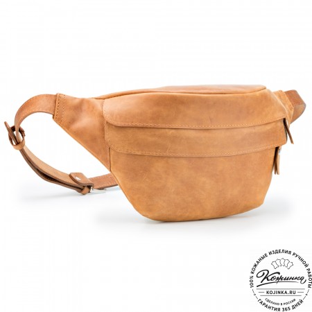 Кожаная сумка на пояс "Камиль" (песочный крейзи) 