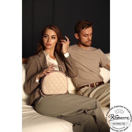 Женская кожаная сумка "Селин" (пудра)